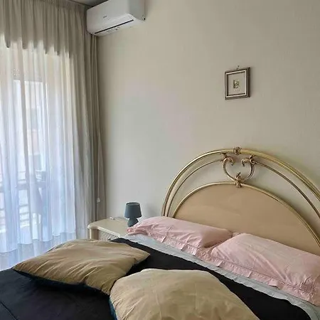 Pochi Passi Da San Pietro Metro A Cipro Apartmán